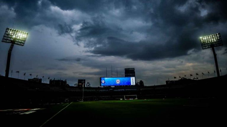 Cruz Azul vs Toluca, retrasado por tormenta eléctrica