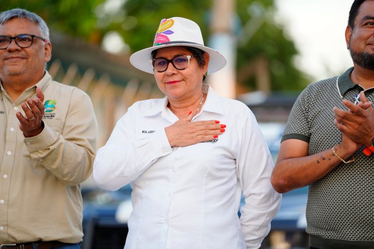 Rehabilitan drenaje sanitario en Villa “El Triunfo” para mejorar la calidad de vida de los habitantes