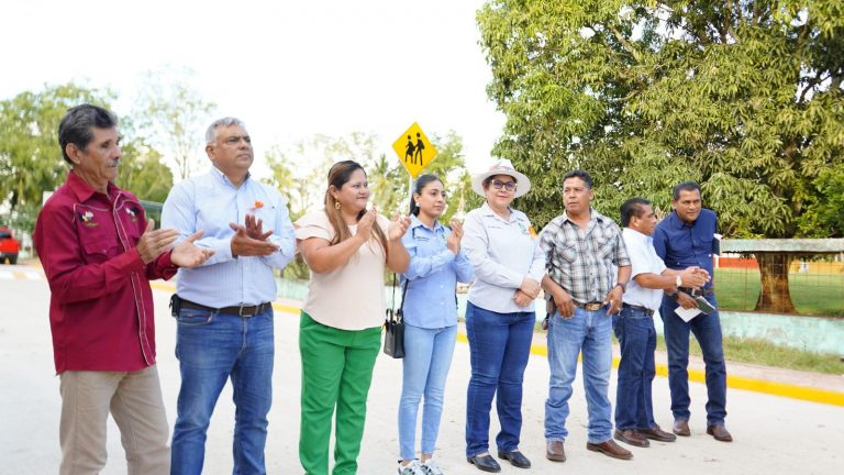 Apatzingán estrena su primera calle con pavimento hidráulico: un cambio histórico para más de 960 habitantes