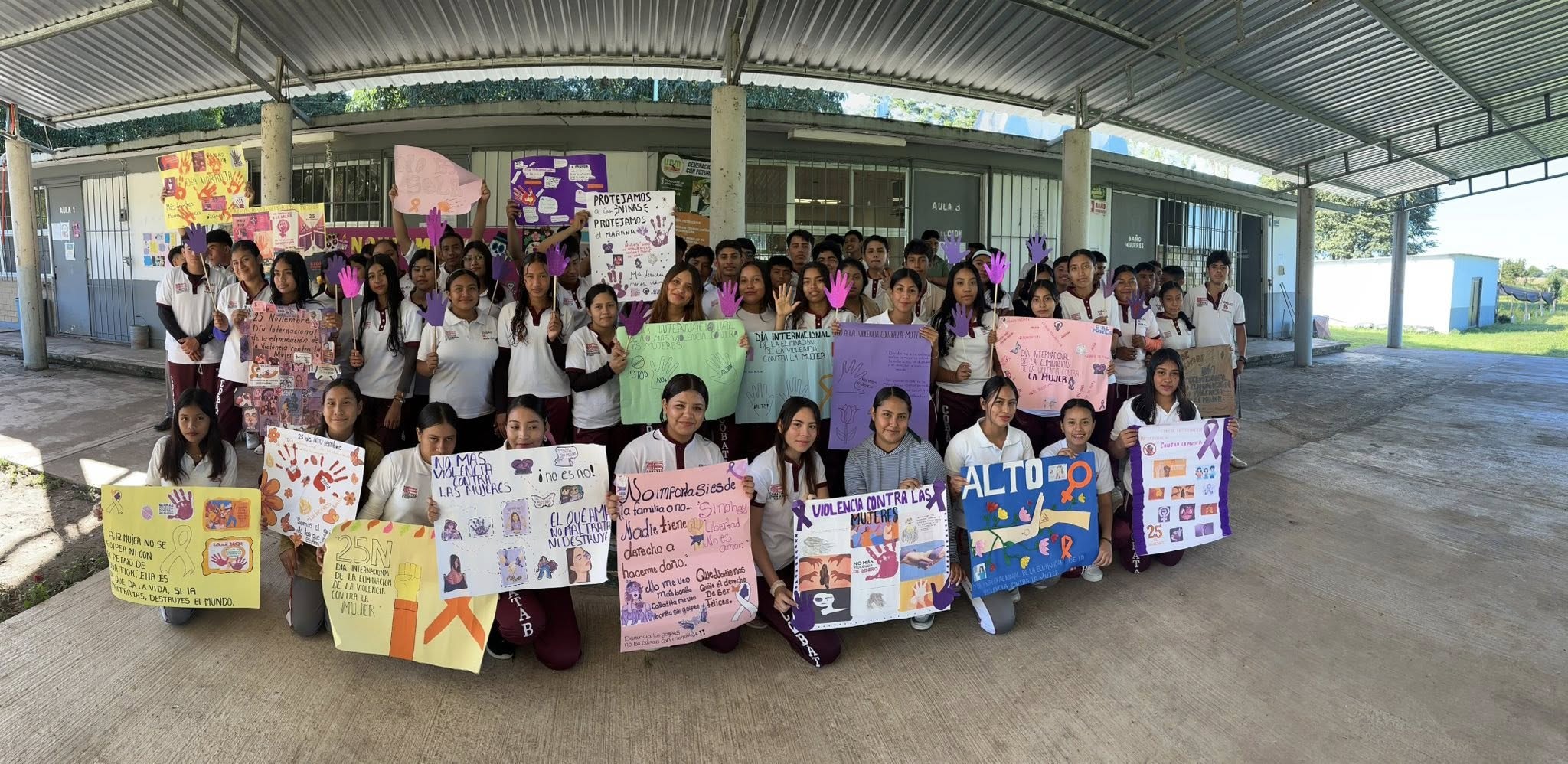 Ejido Jolochero alza la voz: emotivo desfile por el Día Internacional de la Eliminación de la Violencia contra la Mujer
