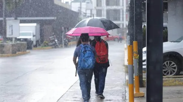 Frente frío número 13 mantiene lluvias y ambiente fresco en Tabasco