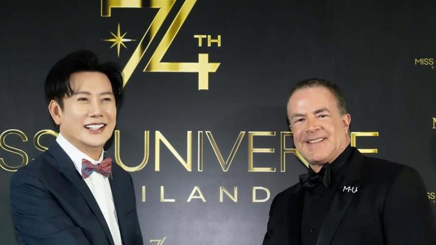 Raúl Rocha expulsa a Nawat Itsaragrisil del Miss Universe 2025 tras escándalo con Fátima Bosch