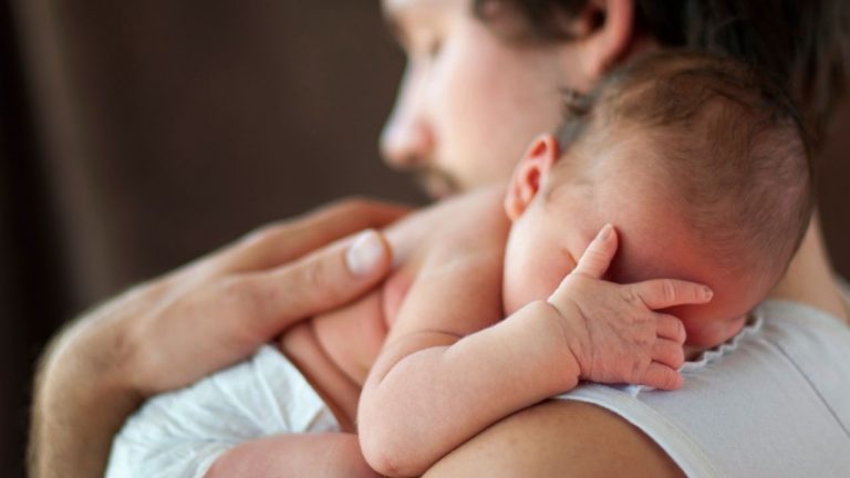 Se rompe la regla del apellido paterno: ahora tú decides el orden