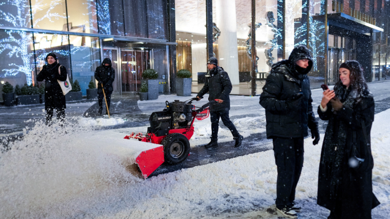 Ola de frío extrema cobra 18 vidas en Nueva York y enciende alertas de emergencia